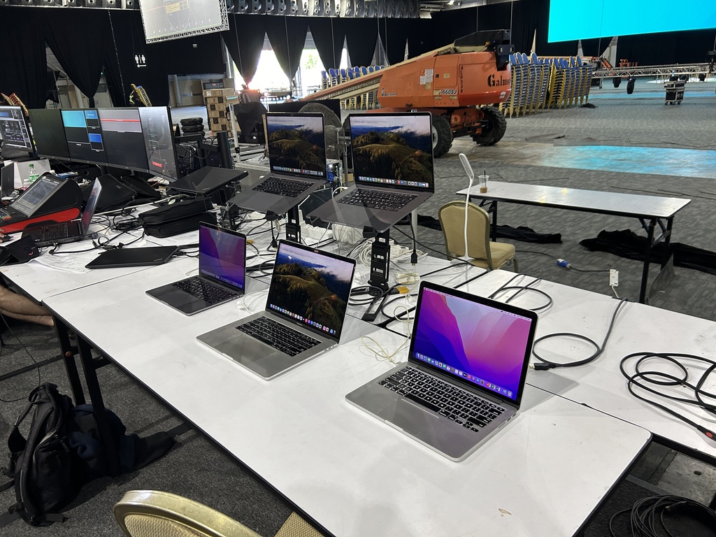Laptop Rental at Singapore Expo